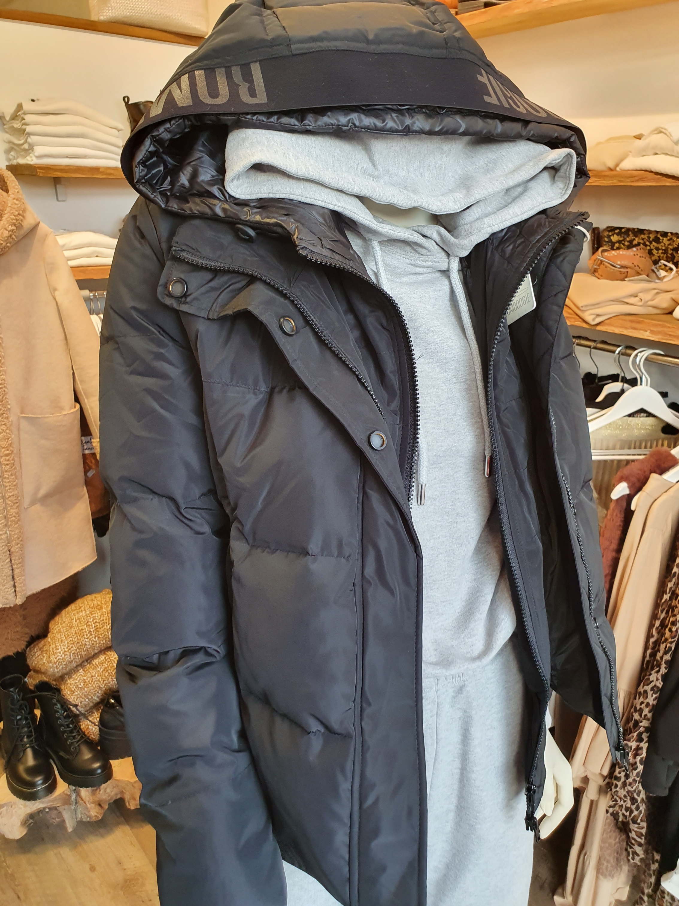 Bomboogie JW 5927 T MNQ 90 Damen Daunenjacke mit Logosaum