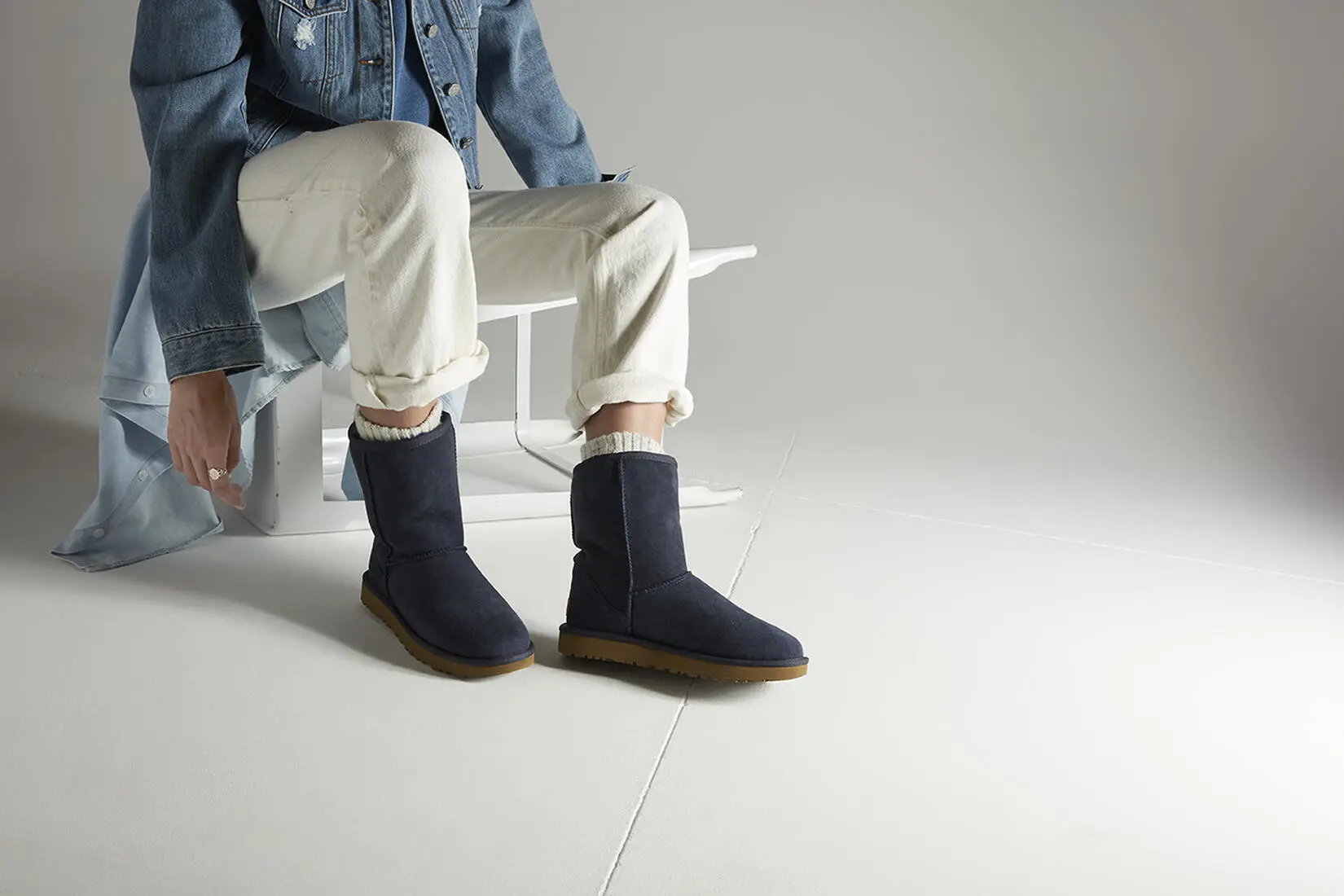 UGG Classic Short II Damen Stiefel