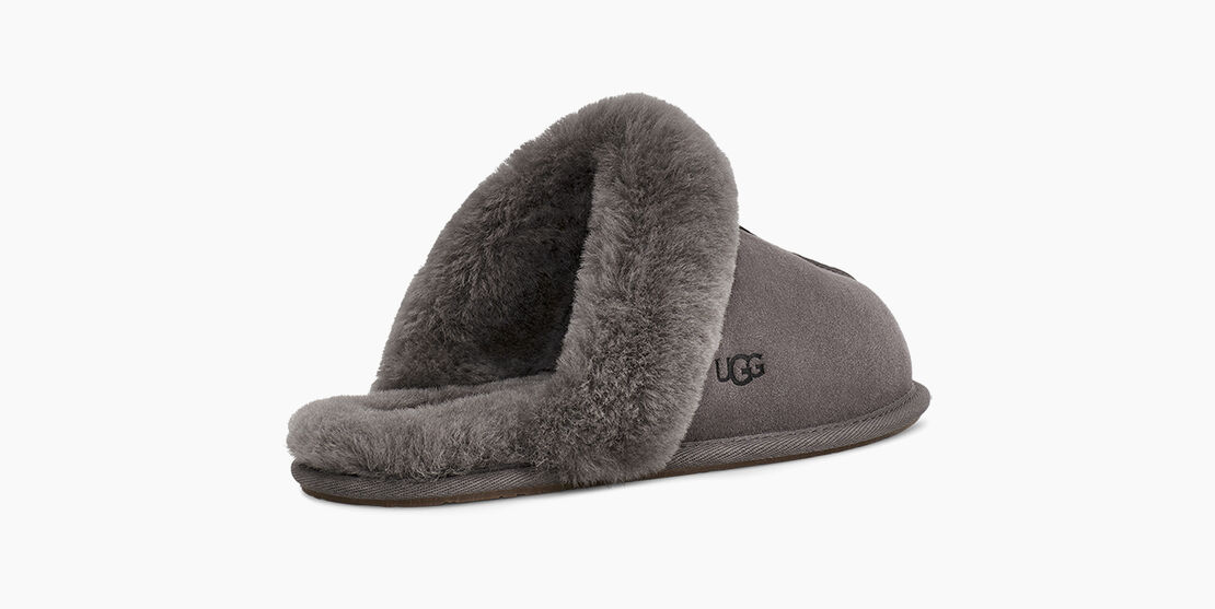 UGG Scuffette II Damen Hausschuhe
