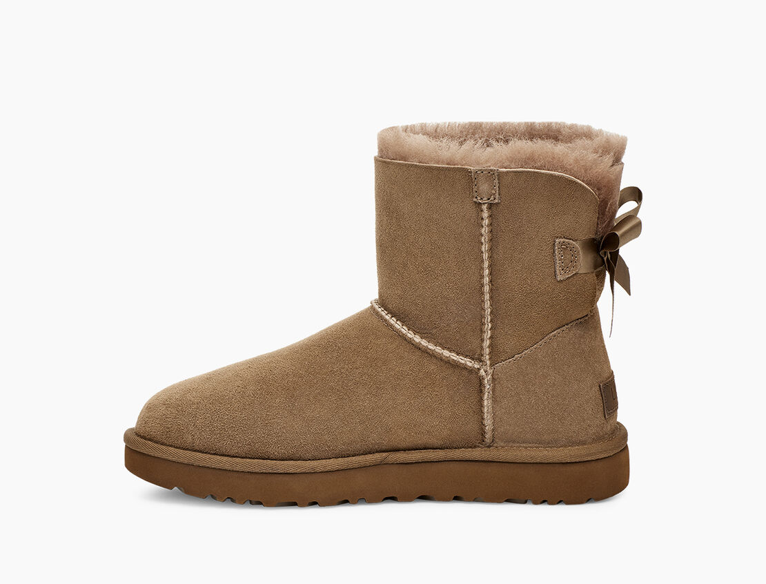 UGG Mini Bailey Bow II Damen Kurzstiefel mit Schleife
