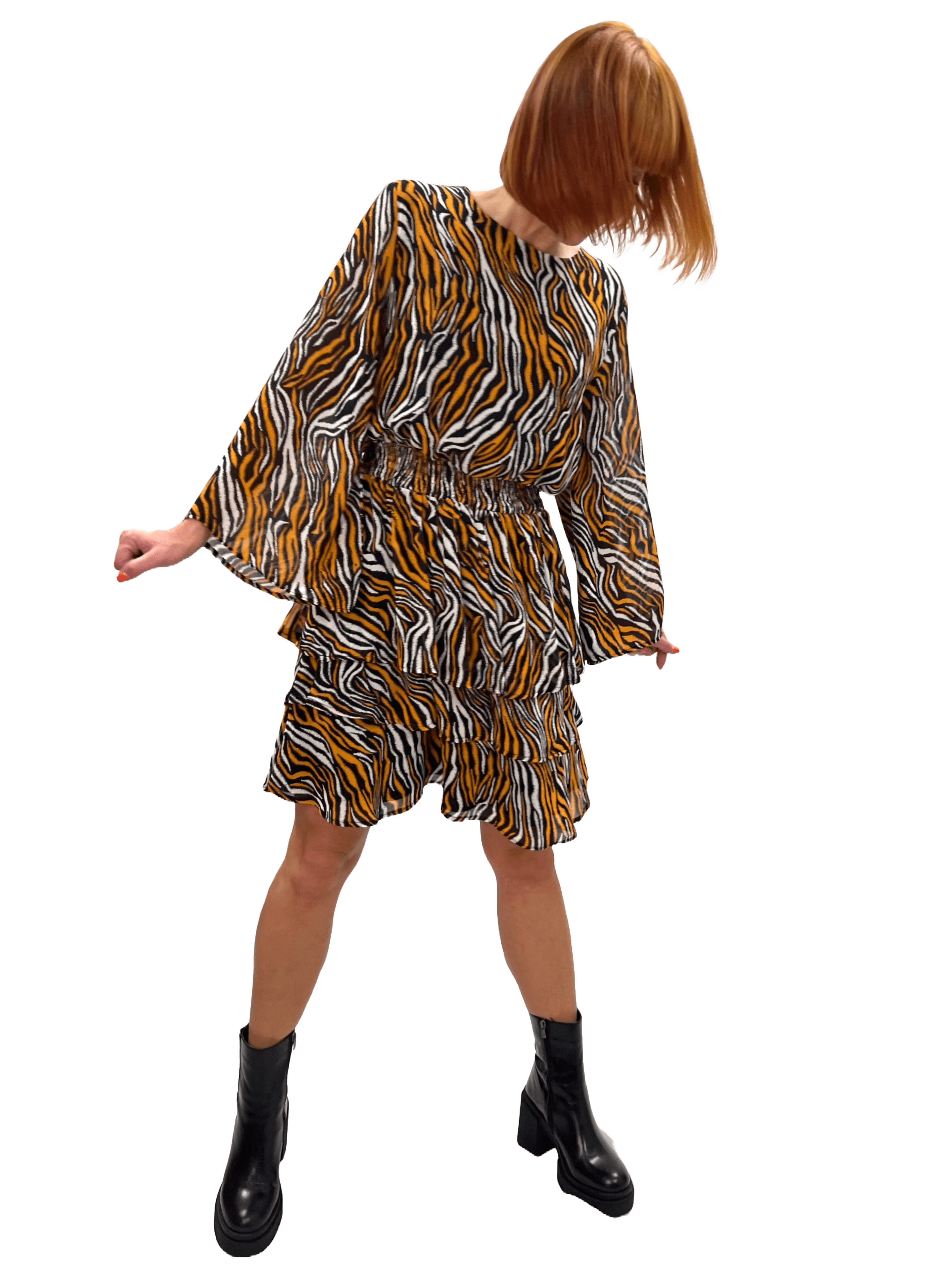 Sisters Point Nicilline-LS3 Damen Volant Kleid