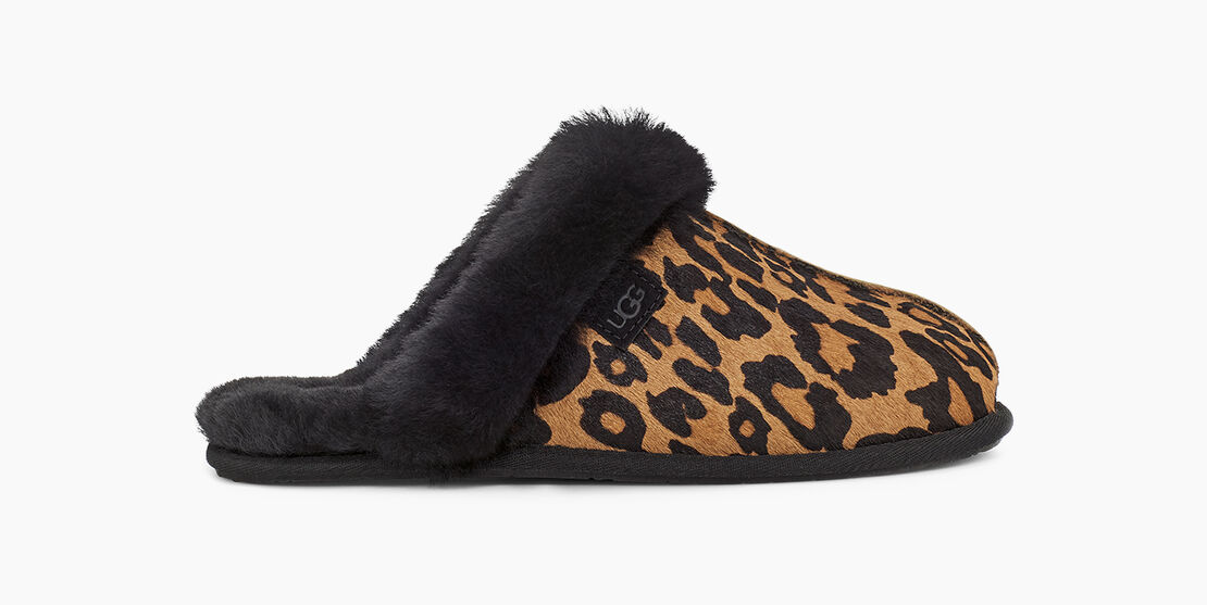 UGG Scuffette II Panther Print Damen Hausschuhe
