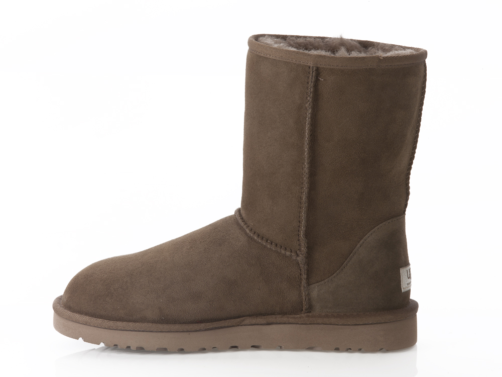UGG Classic Short Damen Stiefel