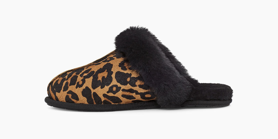 UGG Scuffette II Panther Print Damen Hausschuhe