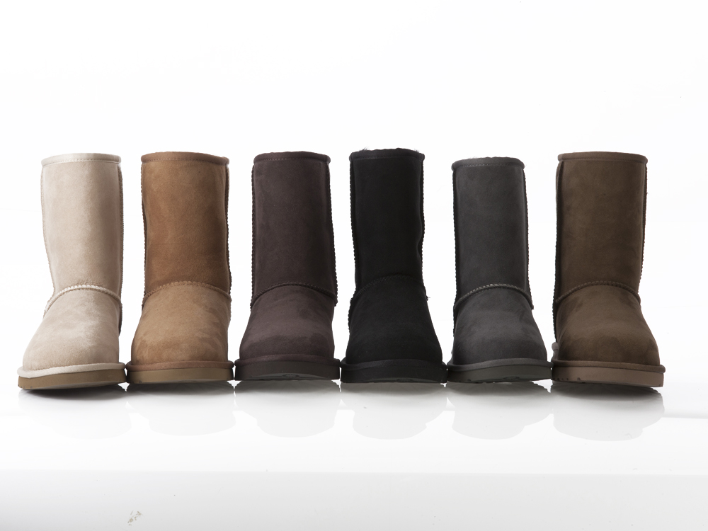 UGG Classic Short Damen Stiefel