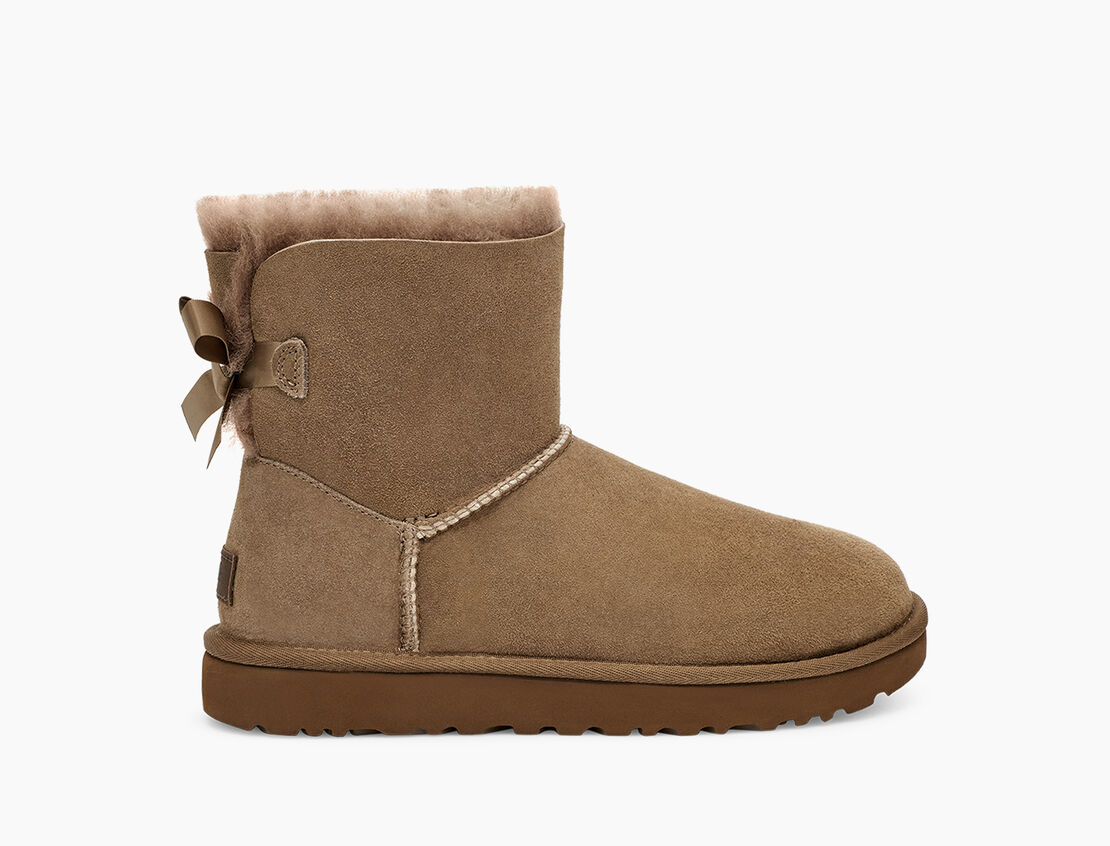 UGG Mini Bailey Bow II Damen Kurzstiefel mit Schleife