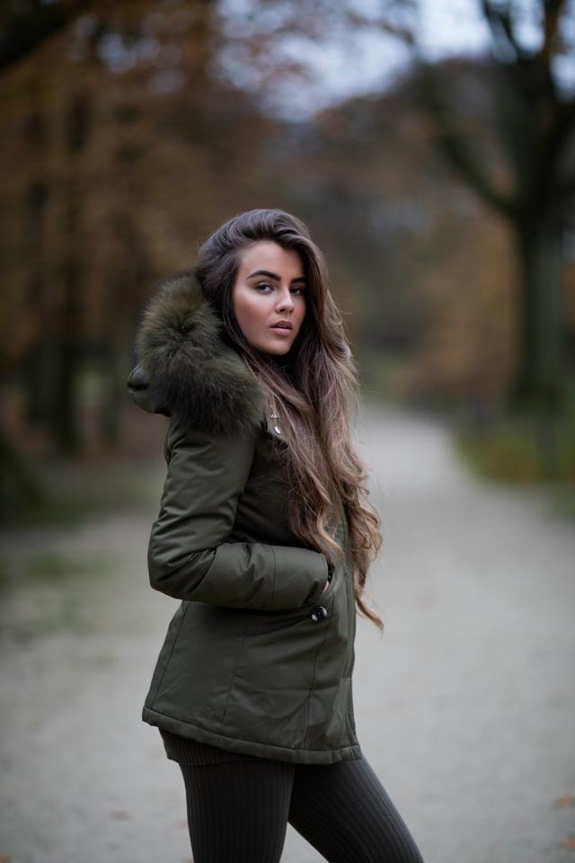 Airforce 2 Pocket Classic Damen Jacke - schwarz mit Fellkragen
