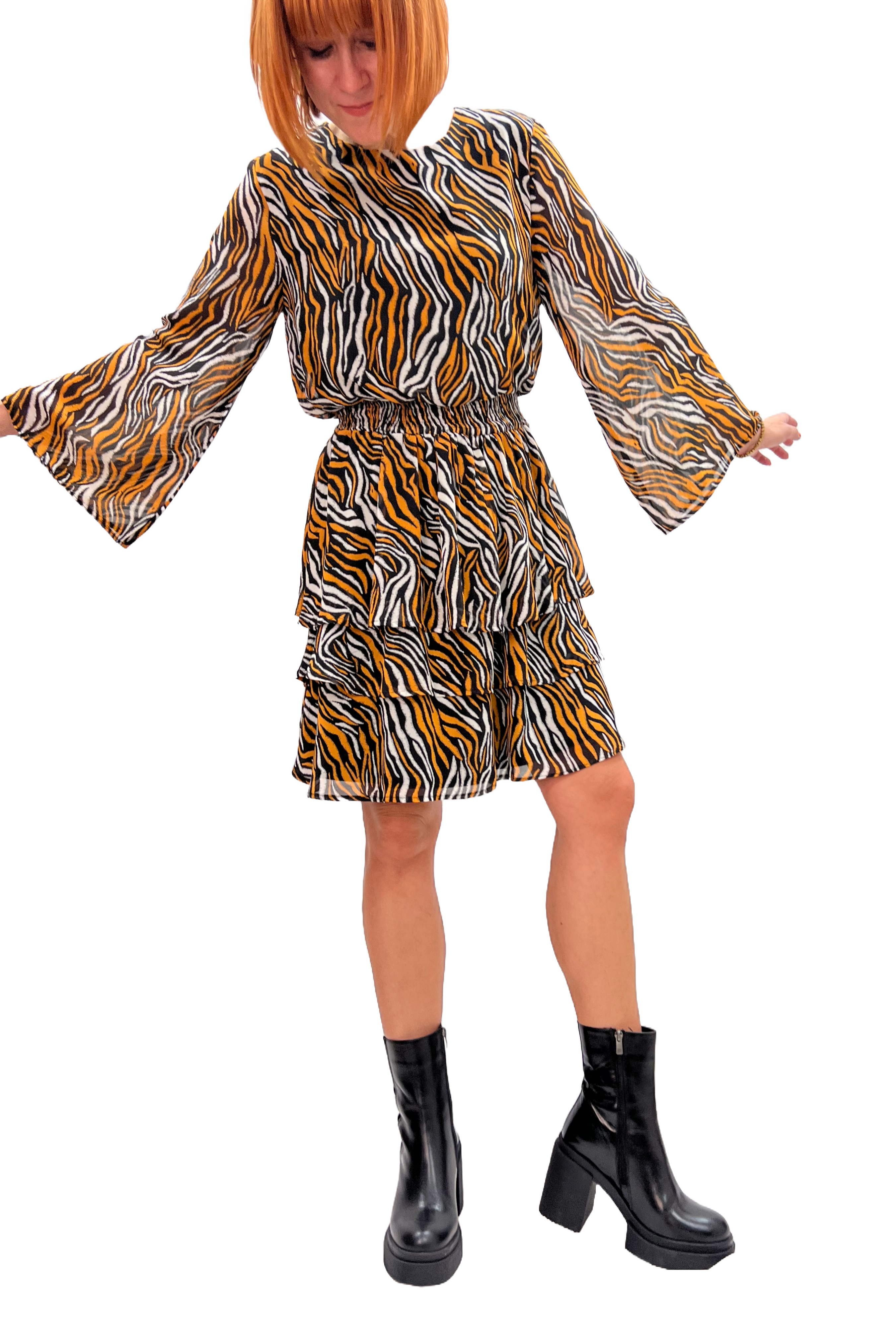 Sisters Point Nicilline-LS3 Damen Volant Kleid