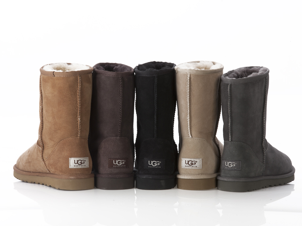 UGG Classic Short Damen Stiefel
